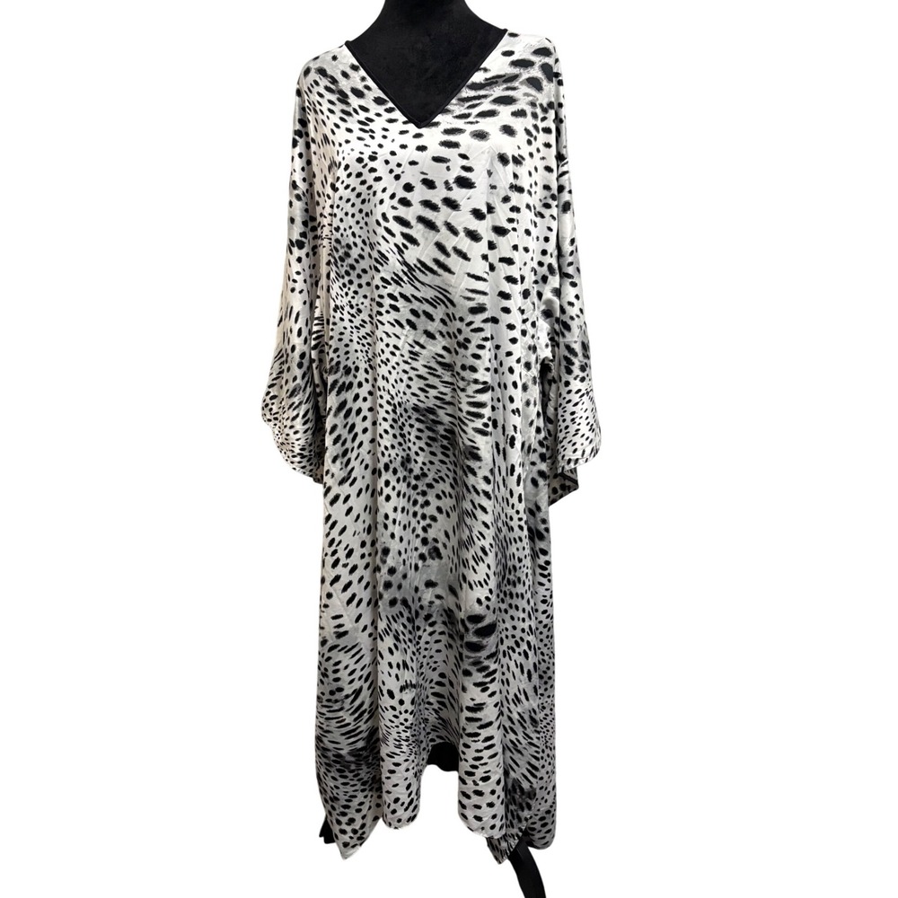Natori Caftan Dress White Black Leopard Large Satin V-Neck EUC